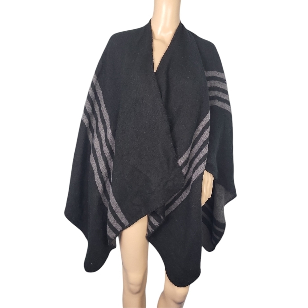 BB Dakota Women's Reversible Charcoal Gray Winter Shawl Poncho Wrap Travel